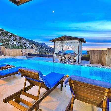 Willa İslamlar 2 Bedroom Secluded With Private Pool Hot Tub Kalkan