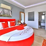 İslamlar 2 Bedroom Secluded With Private Pool Hot Tub Kalkan