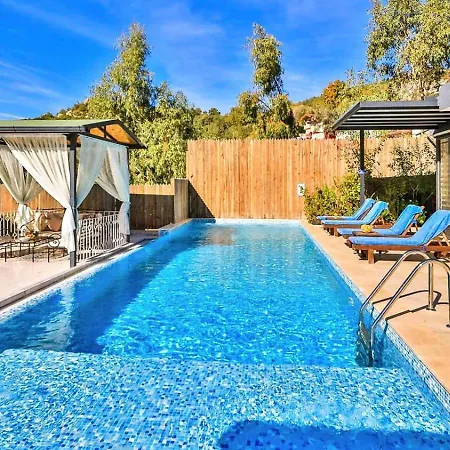 İslamlar 2 Bedroom Secluded With Private Pool Hot Tub