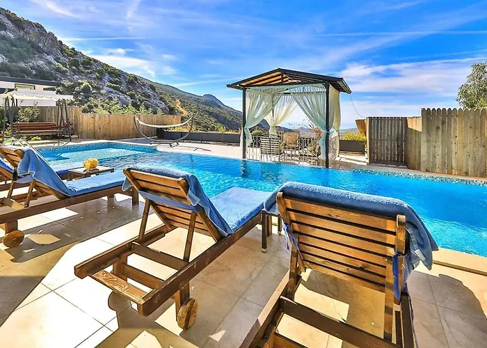 İslamlar 2 Bedroom Secluded With Private Pool Hot Tub 别墅 *