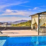 Villa İslamlar 2 Bedroom Secluded With Private Pool Hot Tub