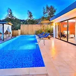İslamlar 2 Bedroom Secluded With Private Pool Hot Tub *