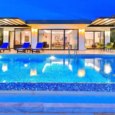 İslamlar 2 Bedroom Secluded With Private Pool Hot Tub